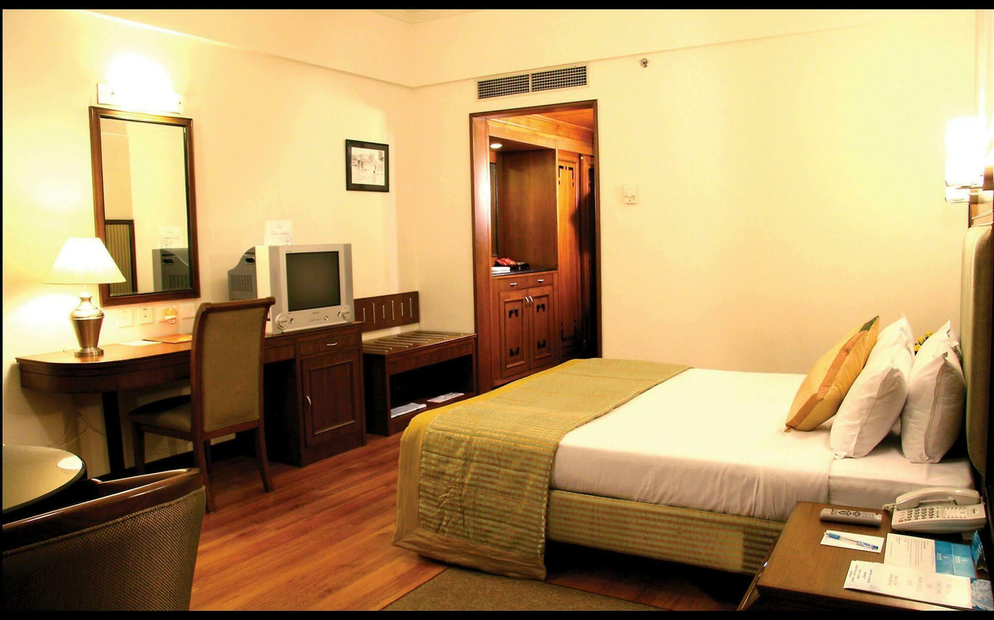 Green Park Madras Kamer foto A room at the Taj Bengal