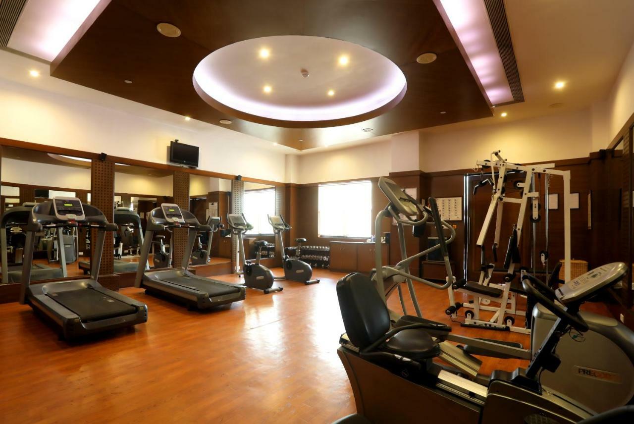 Green Park Madras Buitenkant foto A gym in a hotel